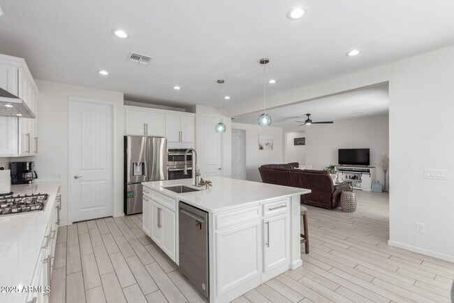 Foto del edificio - 8519 N 186th Ln