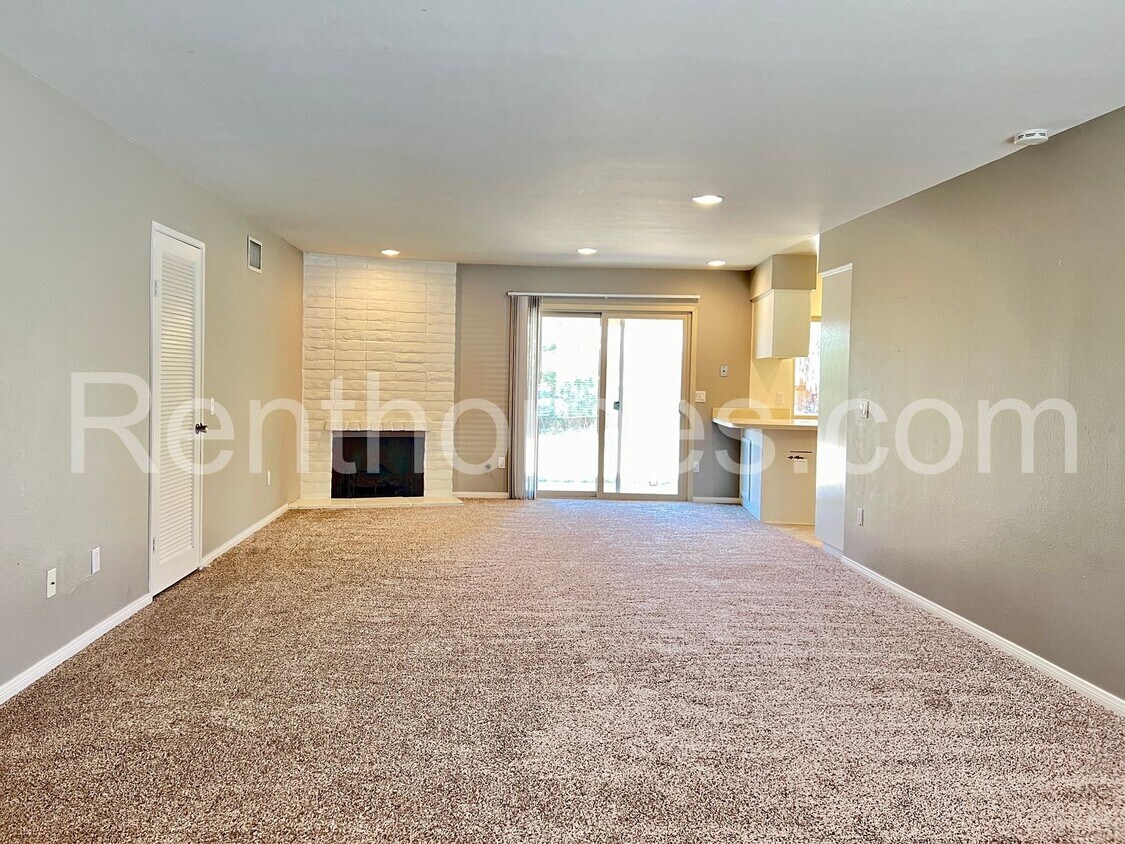 Primary Photo - 1426 Kingston Dr