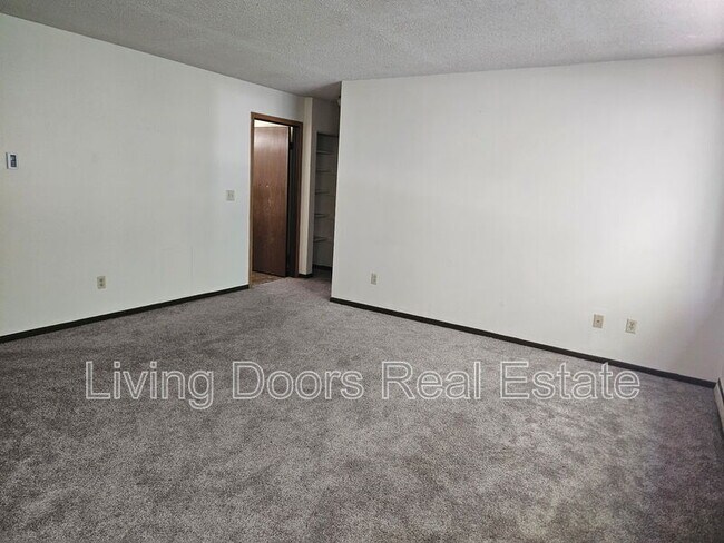Foto del edificio - 210 N Phillips Ave