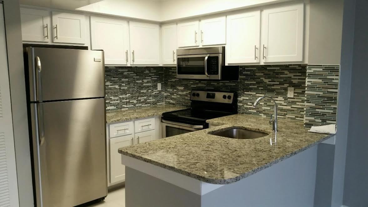 ONE BEDROOM ONE BATHROOM! WATERFRONT COMM... - ONE BEDROOM ONE BATHROOM!  WATERFRONT COMM...