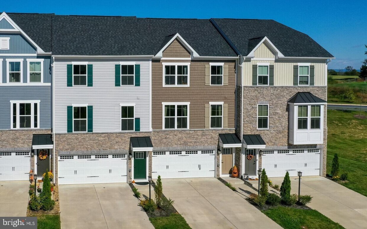 149 Burkwood Ter, Lake Frederick, VA 22630 Townhome Rentals in Lake