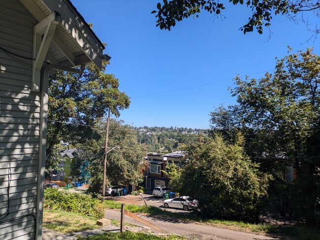 Foto del edificio - 1547 Sturgus Ave S