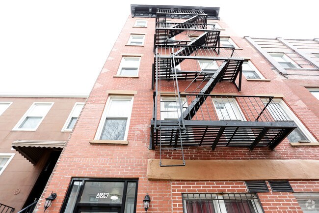 Building Photo - 326 Sackett Street