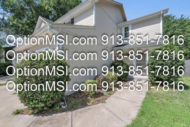 Building Photo - Overland park duplex!