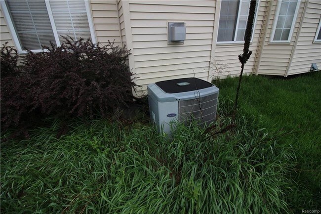 Foto del edificio - 9888 Lancaster Dr