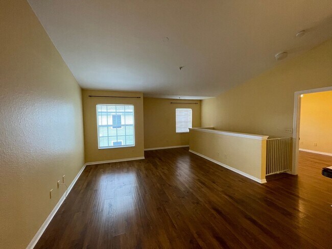 Foto del edificio - ANNUAL RENTAL - VANDERBILT PLACE AT CAMDEN COVE-3 BED/2 BATH