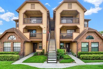 Building Photo - 345 Lakepointe Dr