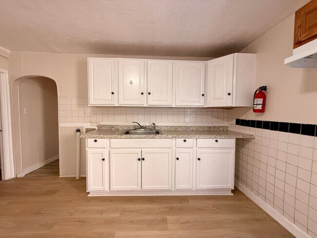 Foto del edificio - 141 W Elmer St