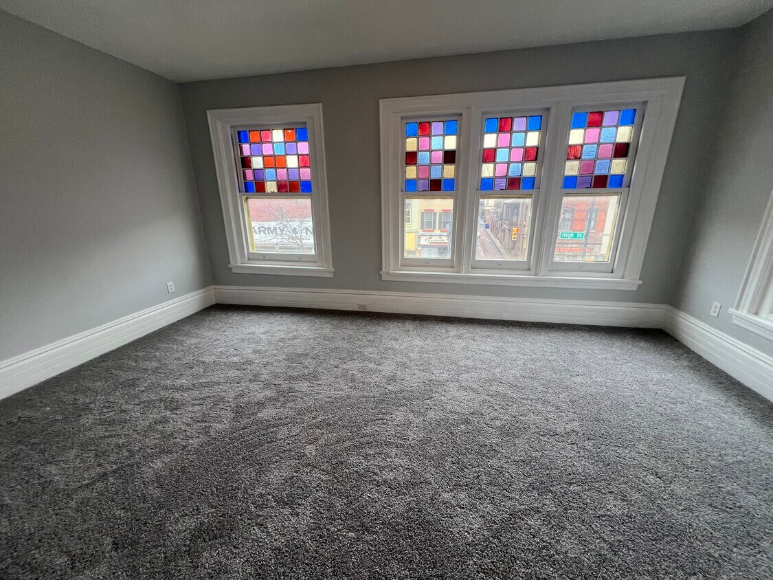 Master Bedroom - 236 E High St