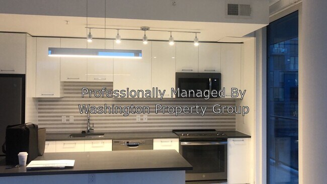 Building Photo - 11700 Plaza America Dr