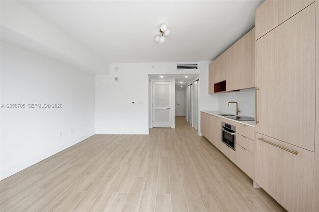 Foto del edificio - 90 NE 32nd St