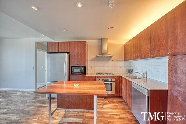 Foto del edificio - 3570 S River Pkwy