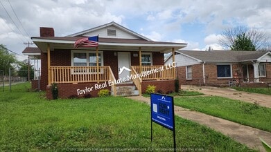 Building Photo - 201 S Spurr St