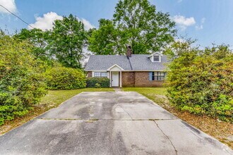 Building Photo - 1025 Sable Dr