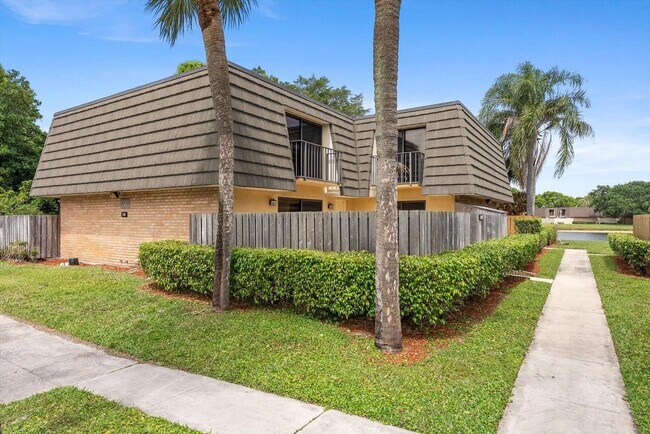 Building Photo - 2424 24th Way