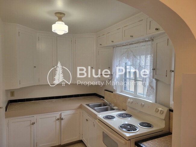 Foto del edificio - 302 12th St