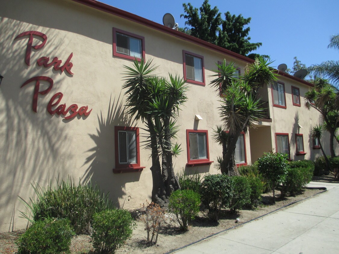 Primary Photo - Park Plaza