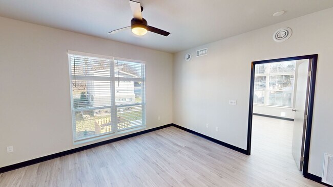 Foto del edificio - 2807 Oakland St