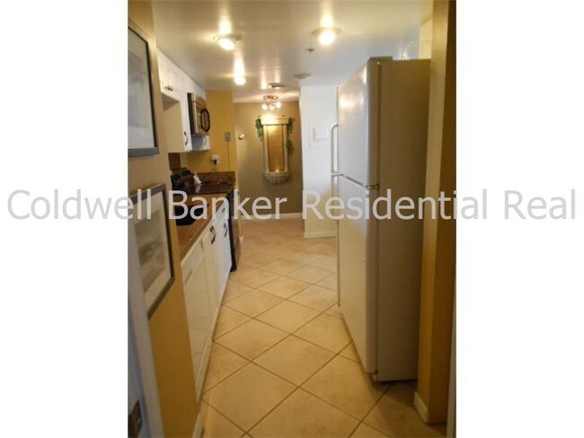Building Photo - 1717 S Bayshore Dr