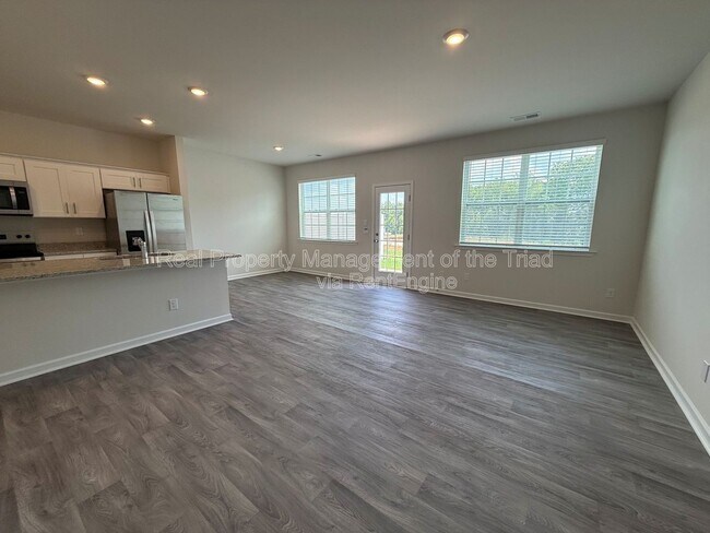 Foto del edificio - 1112 Broholmer Ln