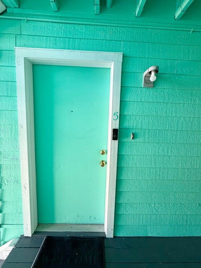 Building Photo - 2 bedroom 2 bathroom Condo in South Tampa!!