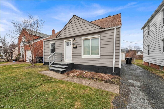 Building Photo - 4561 W 148th St