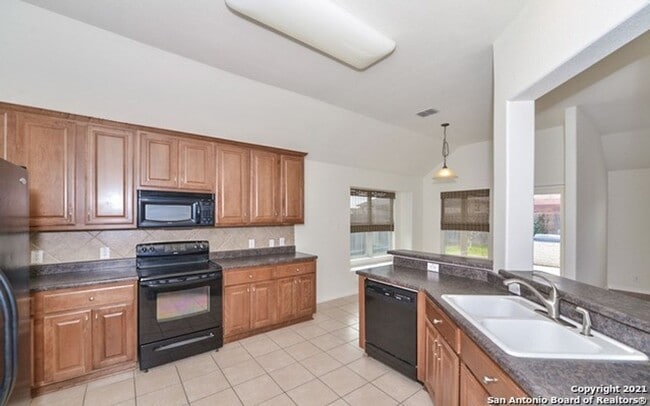 Building Photo - 15713 Fair Ln
