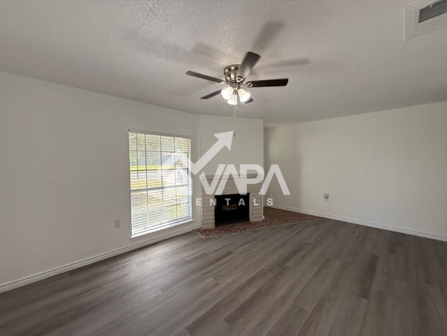Foto del edificio - 12917 Waynesboro St