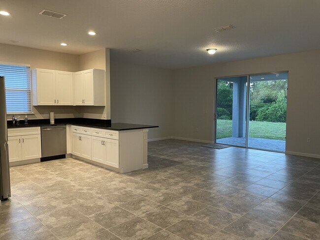 Foto del edificio - 216 Golden Sands Cir