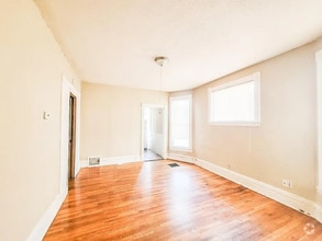 Building Photo - 2640 Fillmore St NE