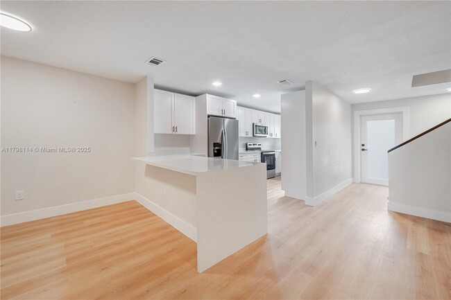 Building Photo - 14725 SW 107th Terrace