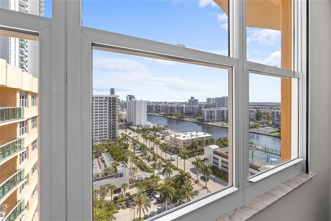 Building Photo - 2501 S Ocean Dr