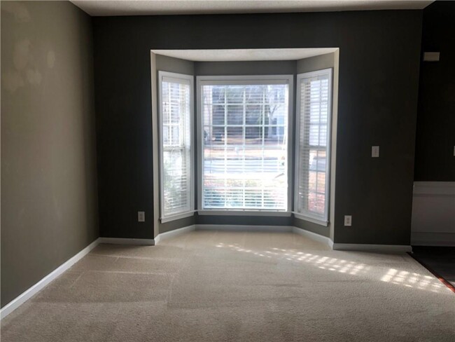 Building Photo - 5871 Haterleigh Dr