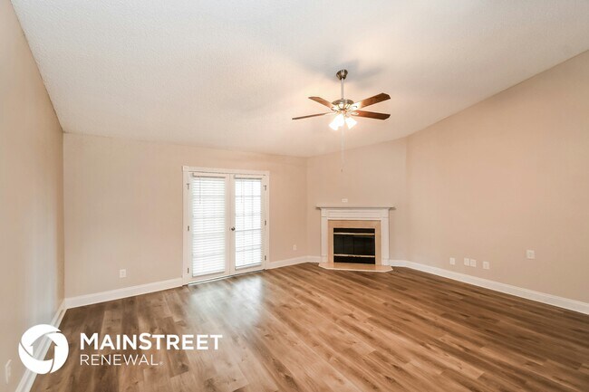 Foto del edificio - 576 Thornberry Rd