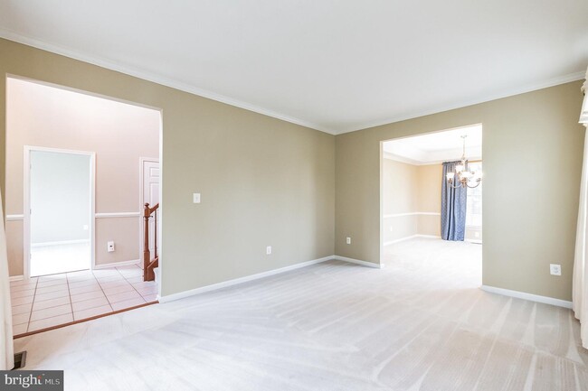 Building Photo - 5695 Adamstown Rd