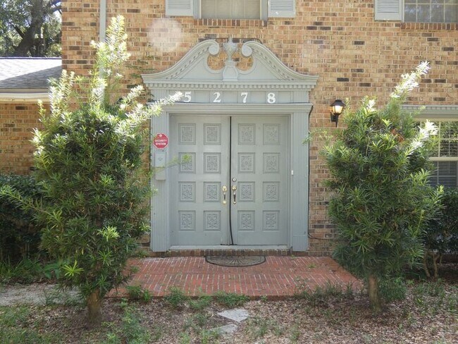 Building Photo - 5278 Lakewood Dr