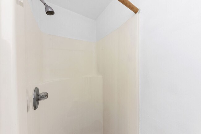 Foto del edificio - 419 Rivercrest Ln