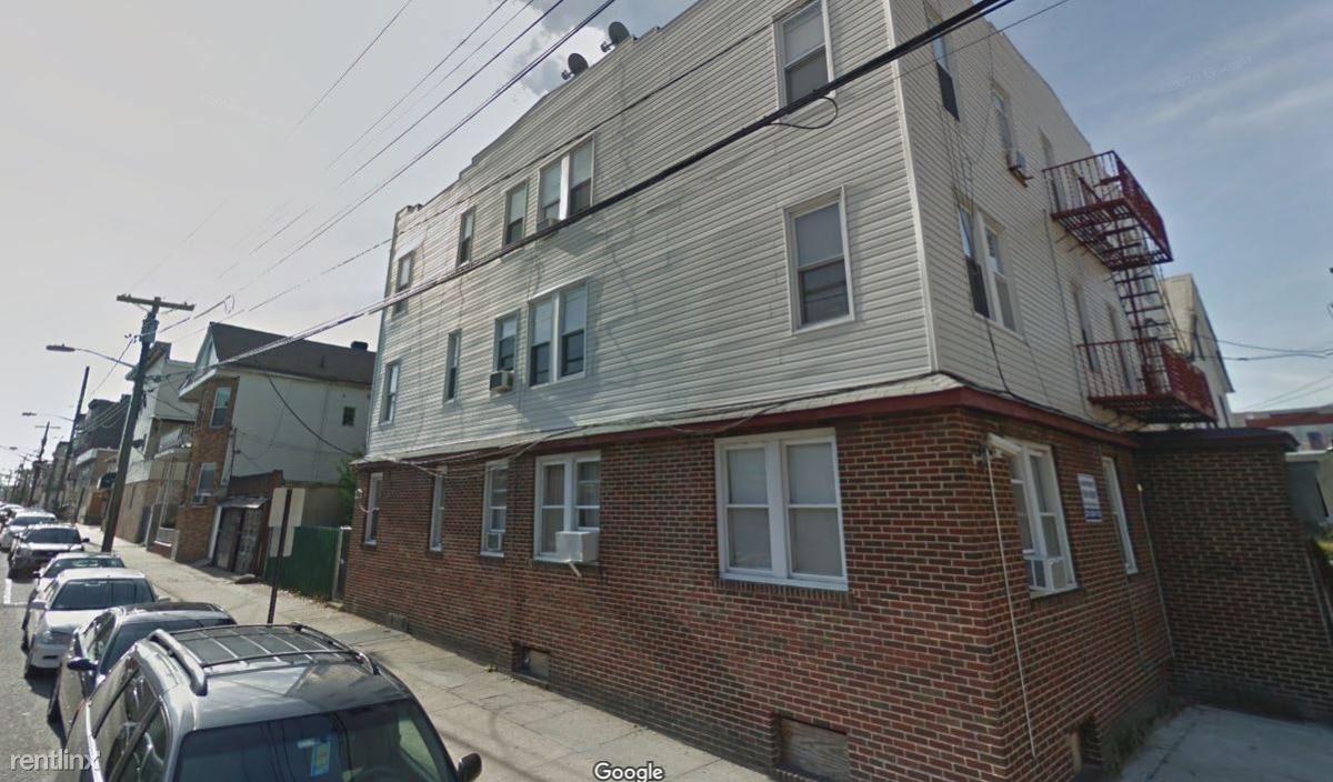 Primary Photo - 3617 Hudson Ave