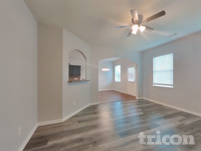 Building Photo - 17142 Common Point Dr