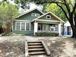 Building Photo - 218 N Windomere Ave