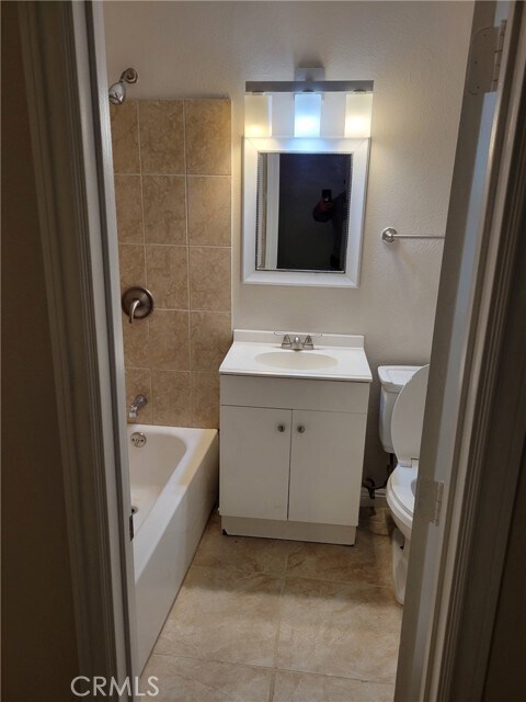 Foto del edificio - 972 E Olive St