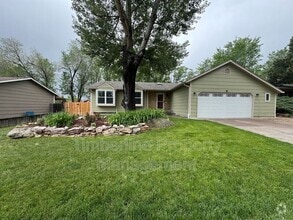 Building Photo - 203 Saddlemountain Rd