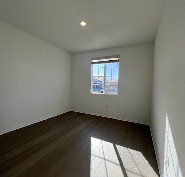 Foto del edificio - 7599 Taylor Ave