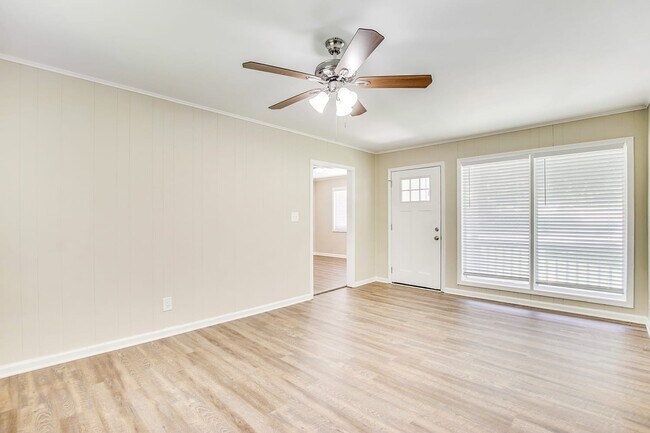 Foto del edificio - 1863 Rollingwood Dr Se