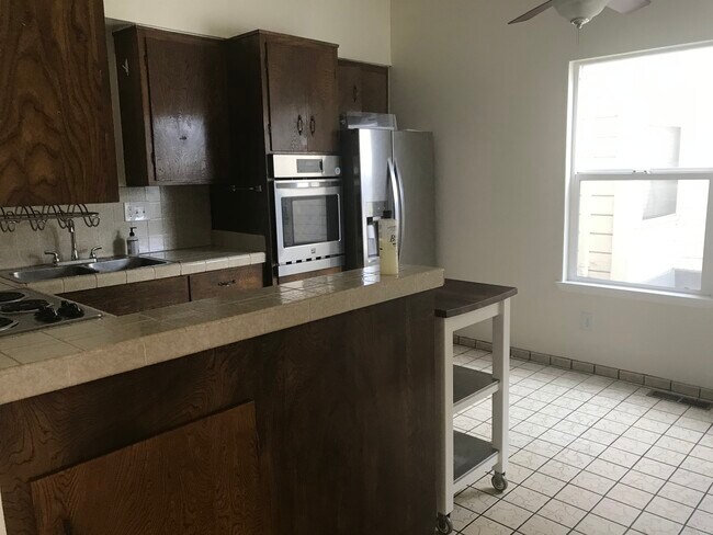 Foto del edificio - 1028 Magnolia St