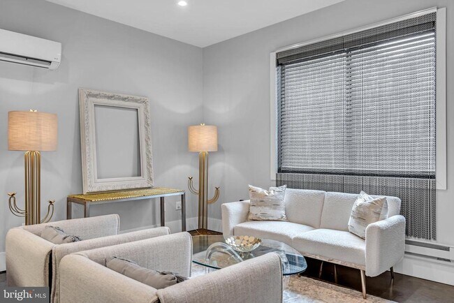 Foto del edificio - 10 McCready's Alley