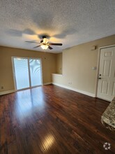 Building Photo - 4780 Pontchartrain Dr