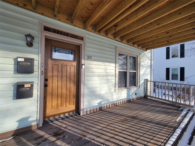 Building Photo - 90 Broad Ave