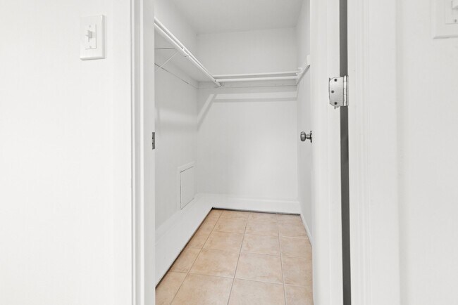 Foto del edificio - 1057 Tropical Ave NW
