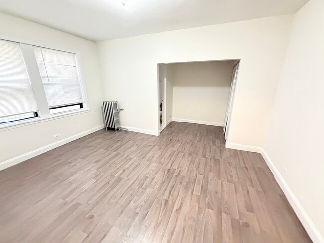 Foto del edificio - 839 W Sheridan Rd